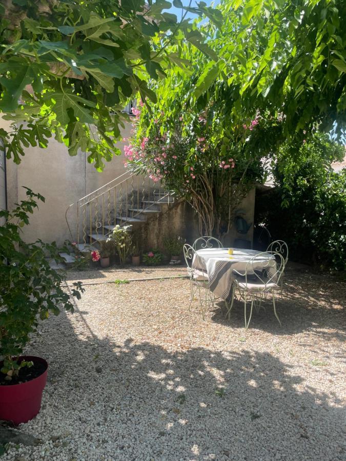 Appartement Avec Jardin En Ville Л'Иль-сюр-ла-Сорг Экстерьер фото